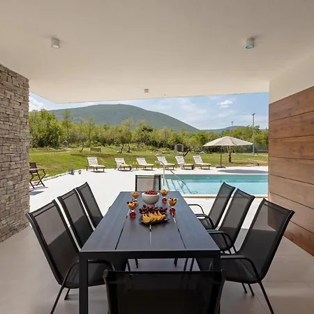Nella Foresta With Private 66sqm Heated Pool, Whirlpool, Tennis Court, Gym, Billiards, 4 En-suite Bedrooms Вилла Radosic (Sinj)