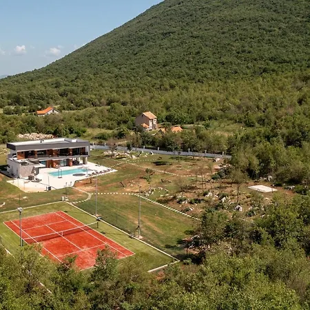 Nella Foresta: Luxury Forest Retreat With Heated Pool & Tennis Court Villa *