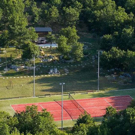 Nella Foresta With Private 66sqm Heated Pool, Whirlpool, Tennis Court, Gym, Billiards, 4 En-suite Bedrooms