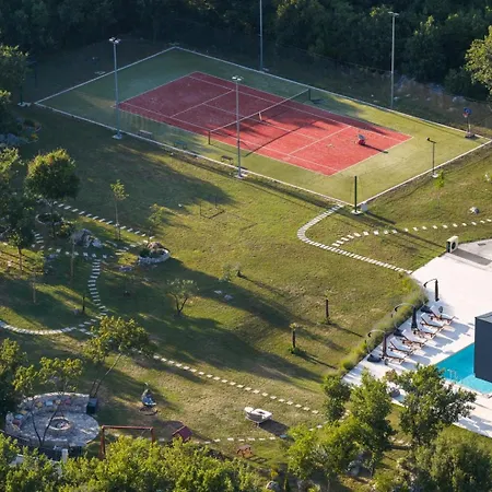 Вилла Nella Foresta With Private 66sqm Heated Pool, Whirlpool, Tennis Court, Gym, Billiards, 4 En-suite Bedrooms Radosic (Sinj)