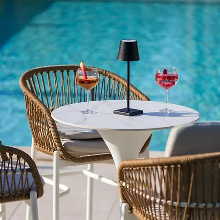 Nella Foresta With Private 66sqm Heated Pool, Whirlpool, Tennis Court, Gym, Billiards, 4 En-suite Bedrooms * Radosic (Sinj)