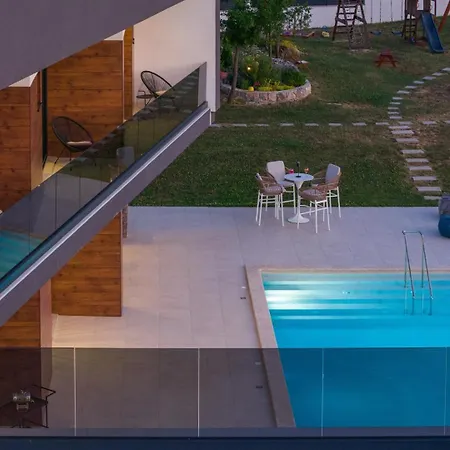 Вилла Nella Foresta With Private 66sqm Heated Pool, Whirlpool, Tennis Court, Gym, Billiards, 4 En-suite Bedrooms Radosic (Sinj)