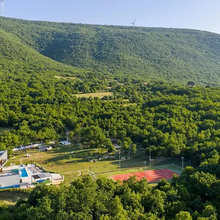 Nella Foresta With Private 66sqm Heated Pool, Whirlpool, Tennis Court, Gym, Billiards, 4 En-suite Bedrooms * Radosic (Sinj)